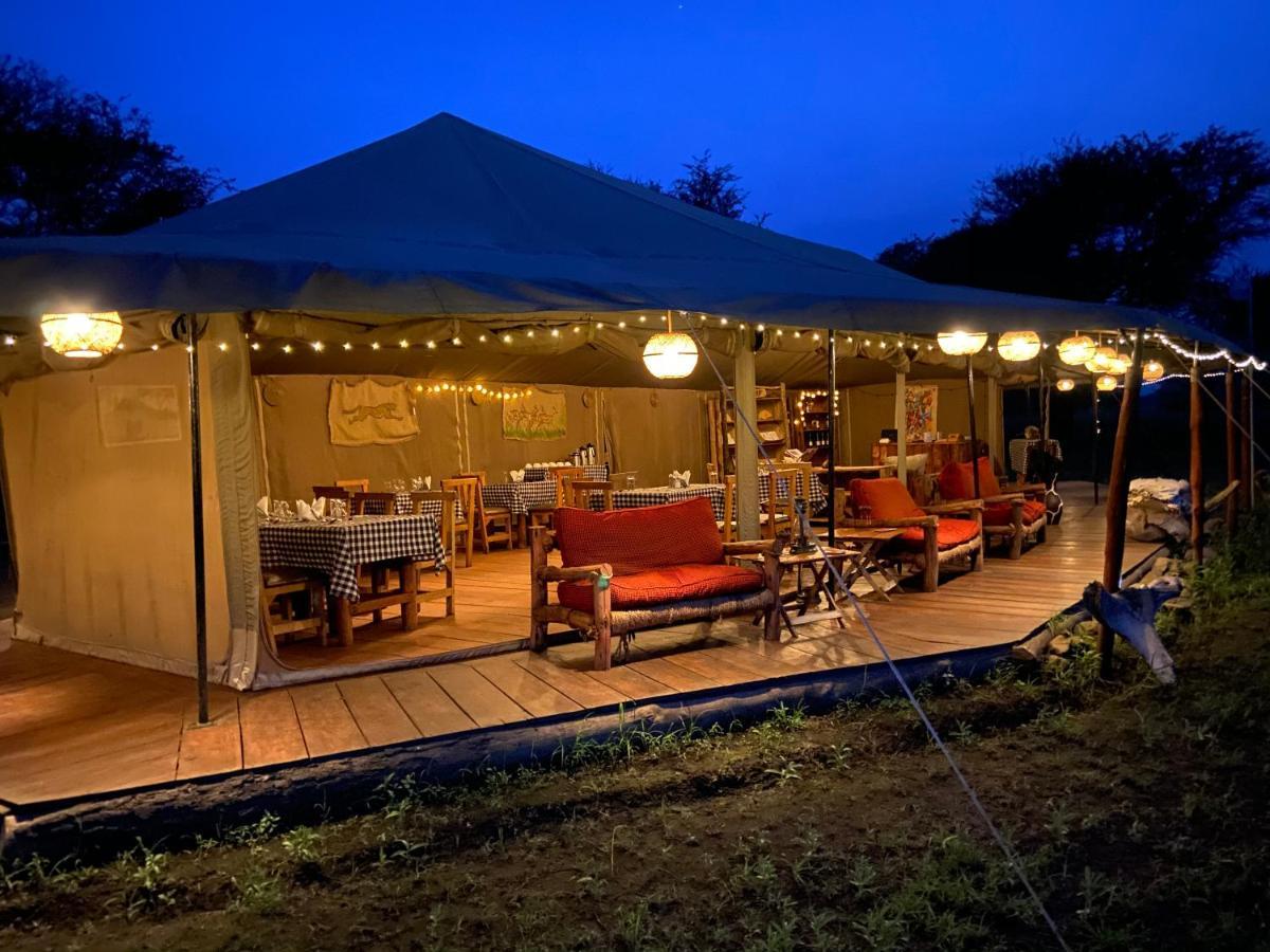 Zawadi Camp Hotel Serengeti Luaran gambar